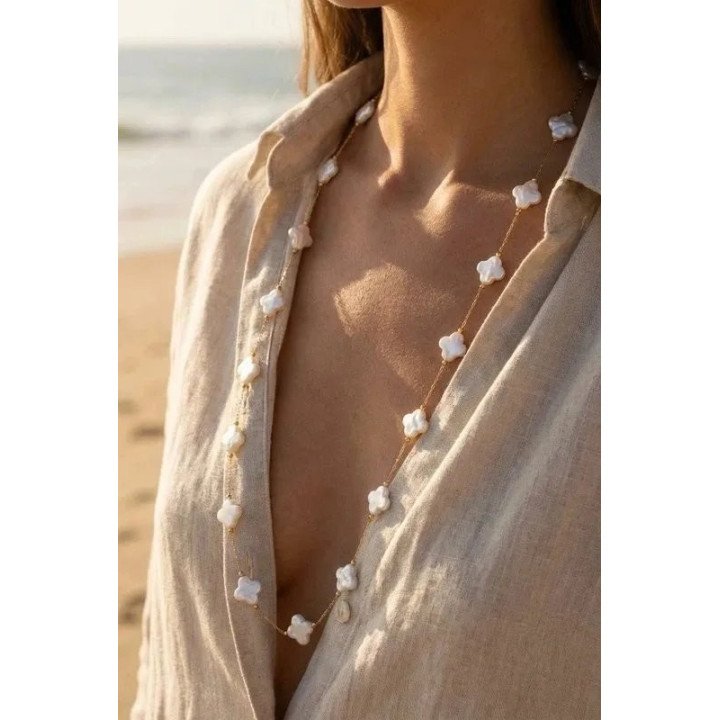 Collier sautoir trèfles blancs