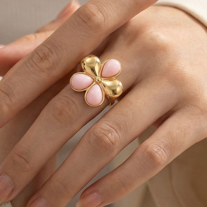 Bague fleur rose ajustable en acier doré